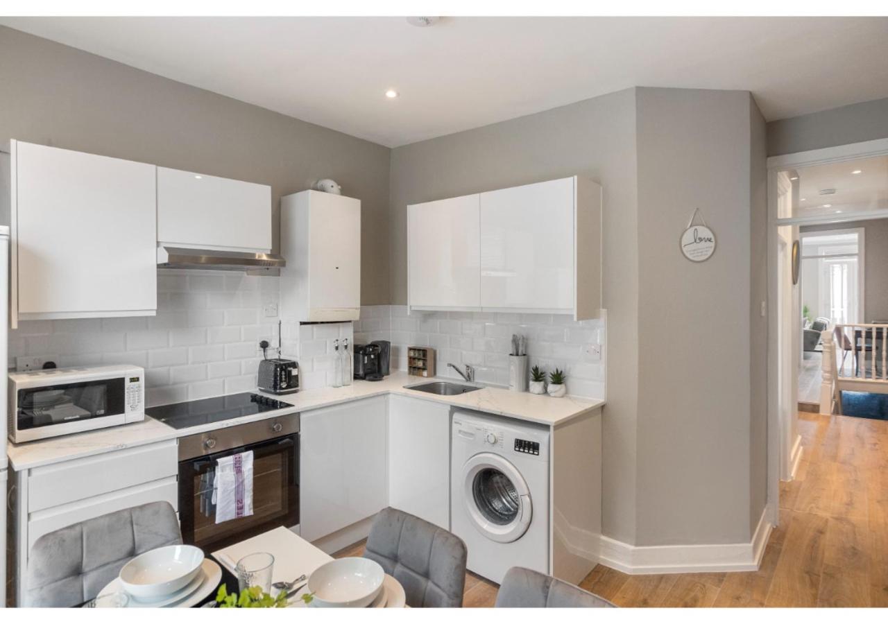 Chic & Radiant Retreat In Harringay Ladder Londres