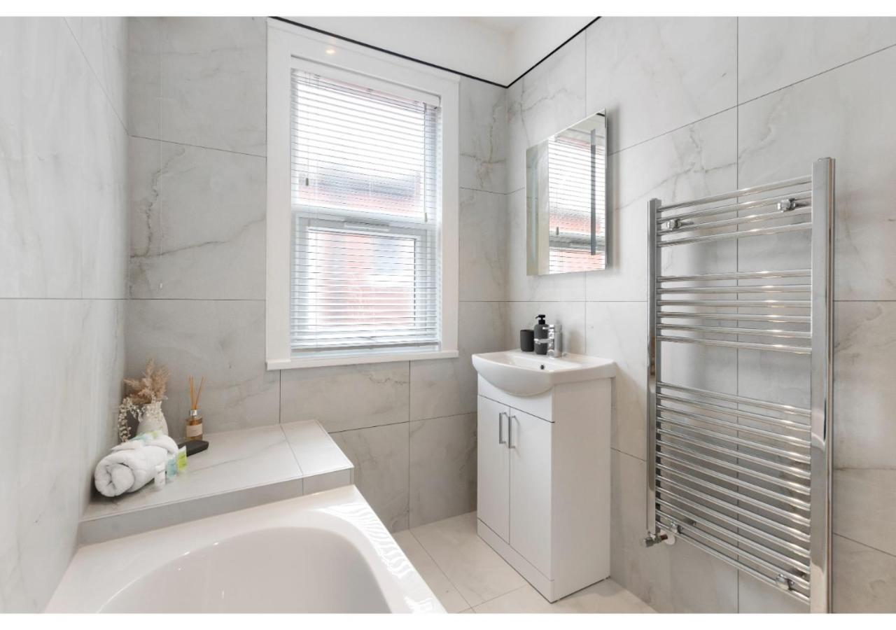 Apartamento Chic & Radiant Retreat In Harringay Ladder *