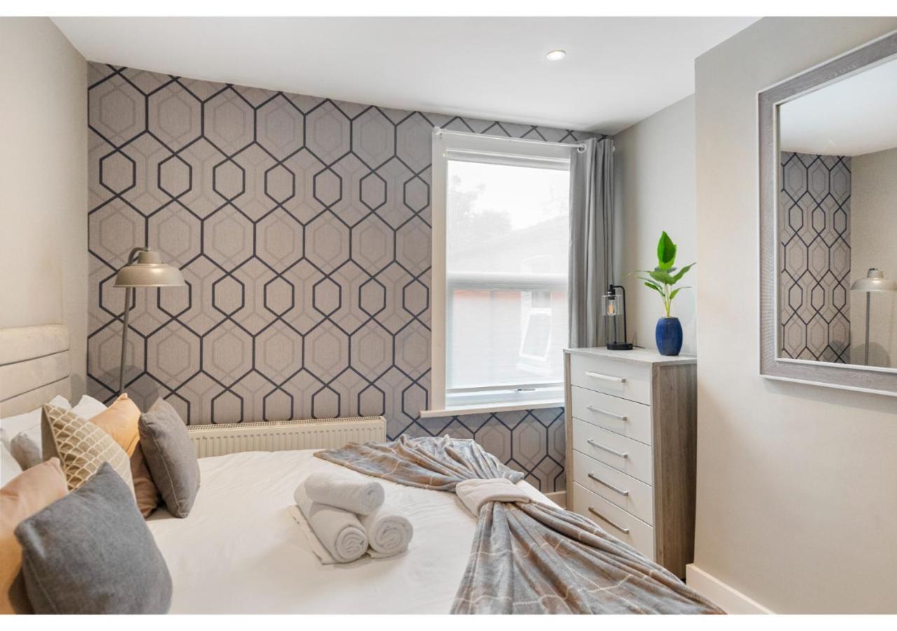 Chic & Radiant Retreat In Harringay Ladder Appartement Londres