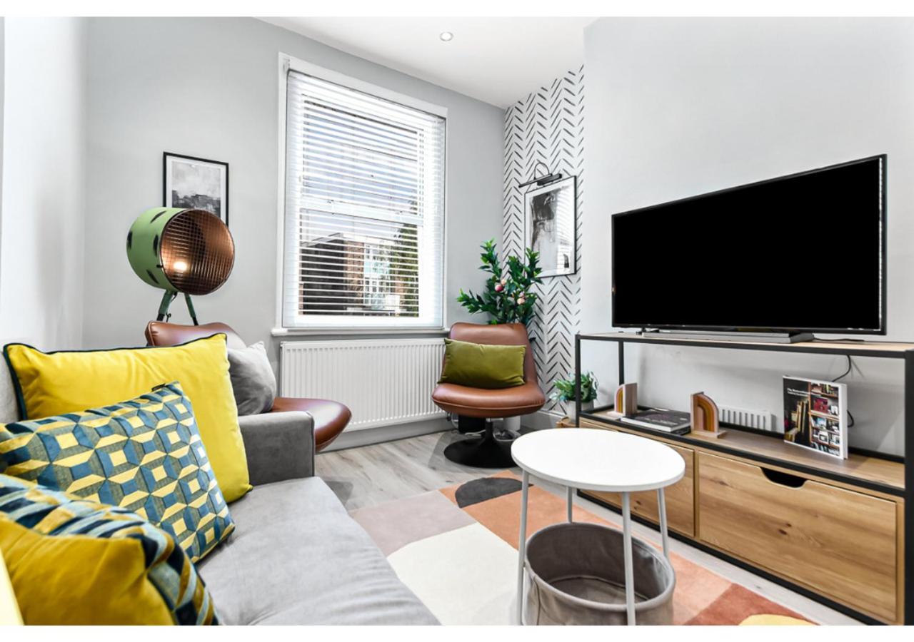 New And Modern Flat In London! Londres