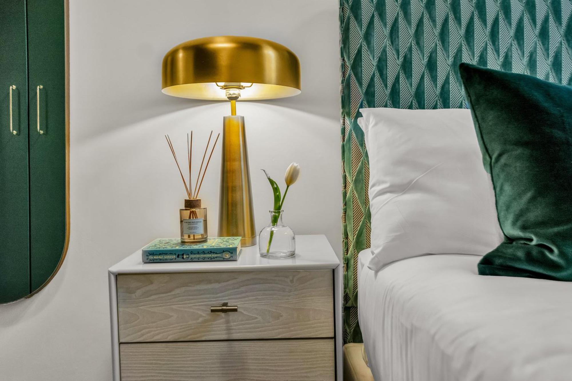 Mysquare Kensington Residences