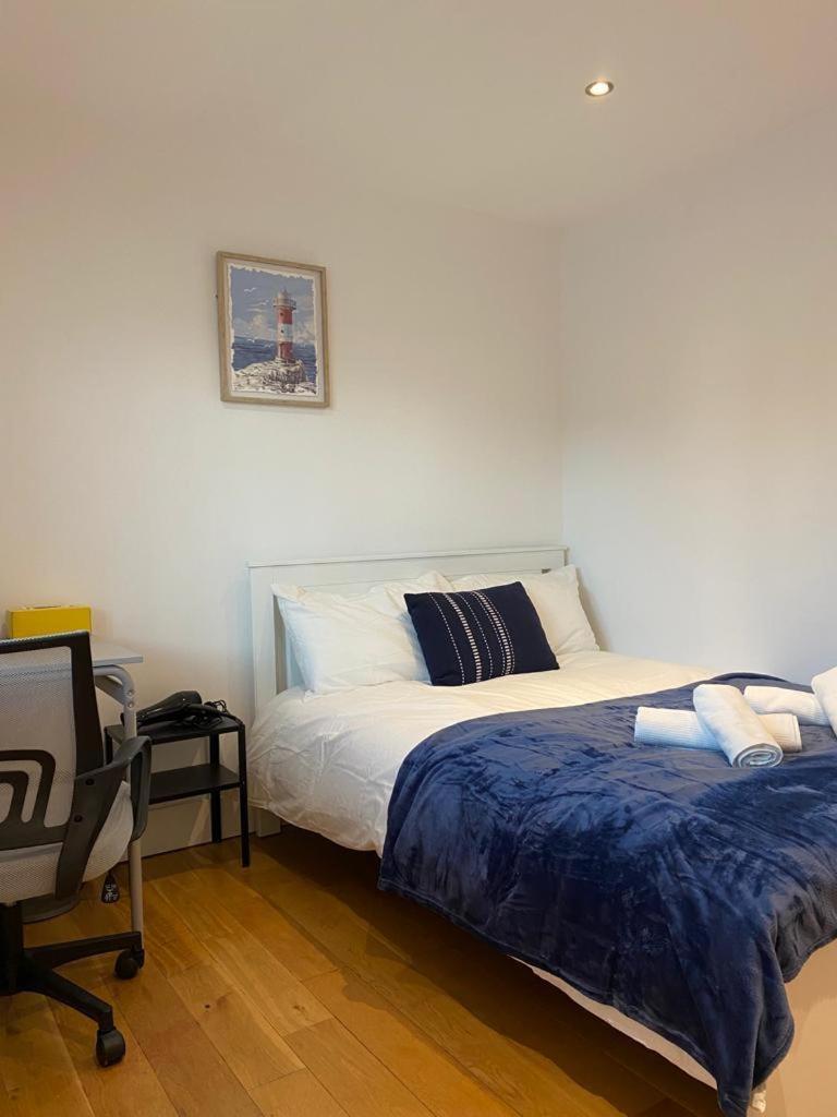 Private Near Euston Station, Londres