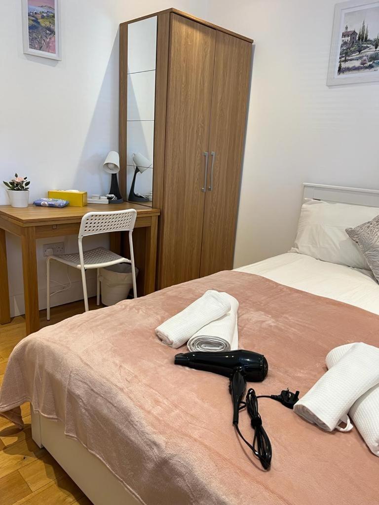 Habitación en casa particular Private Near Euston Station, *