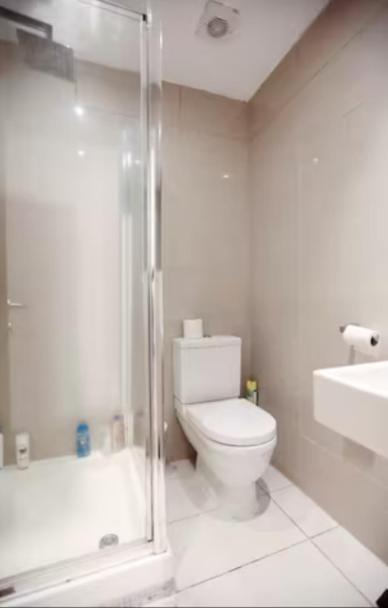 Private In Euston Square, Londres