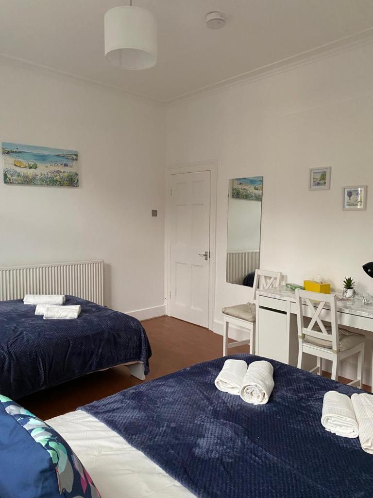 Private Bedrooms In Camden Town, Londen