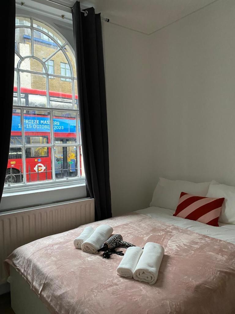 Private Bedrooms In Camden Town, Londen