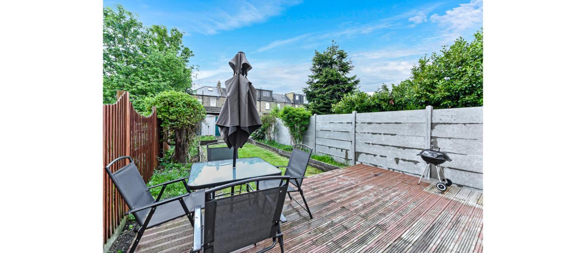 City Escape: Sleek And Comfy 3 Bedroom House W/ Garden Appartement *