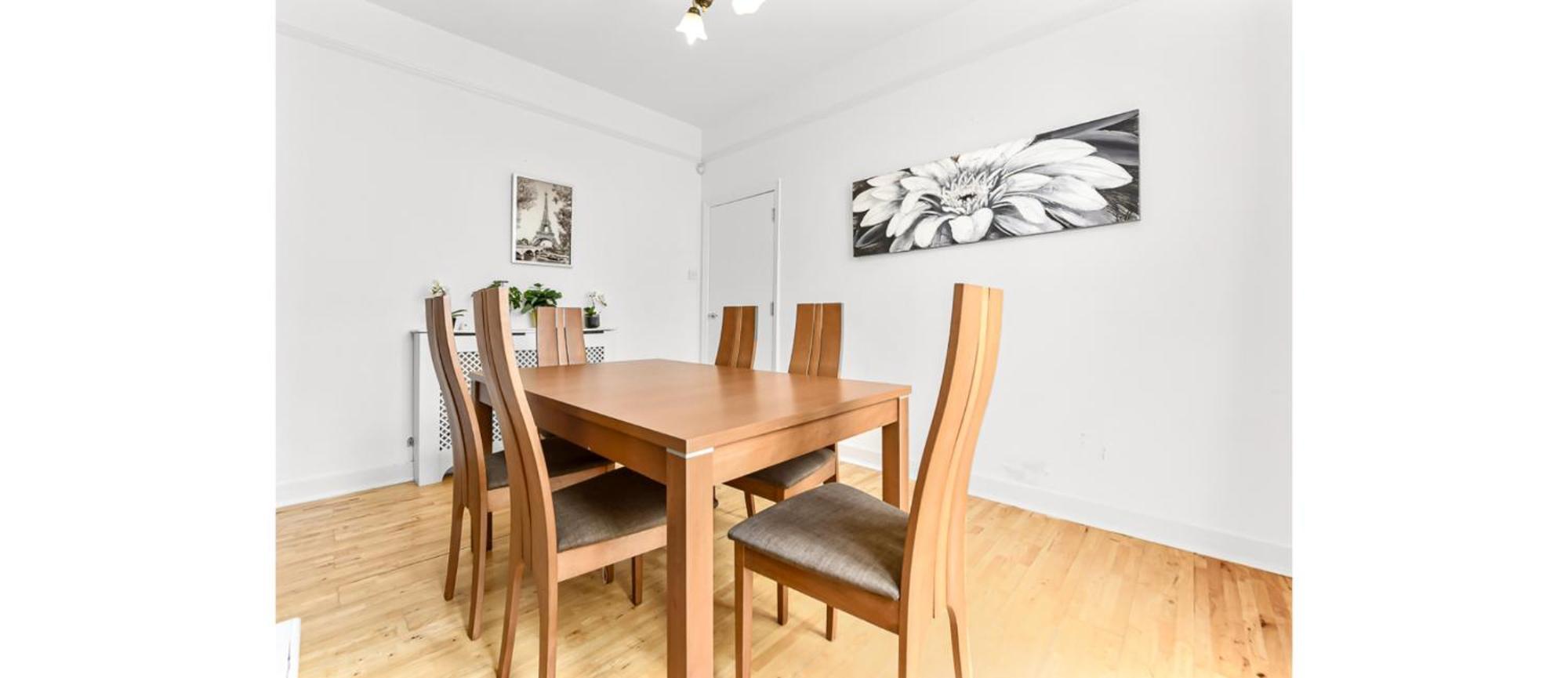 City Escape: Sleek And Comfy 3 Bedroom House W/ Garden
