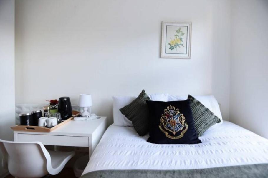 Quarto em Acomodações Particulares Comfort Bedrooms Near Euston - 161/2 *