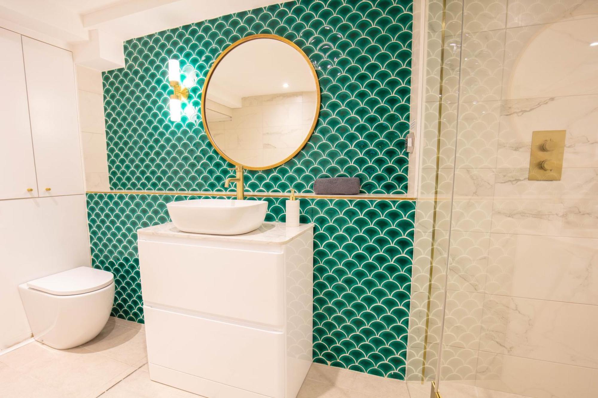 Appartement Hidden Retreat With Steam Room, King Bed Near Tube Londres