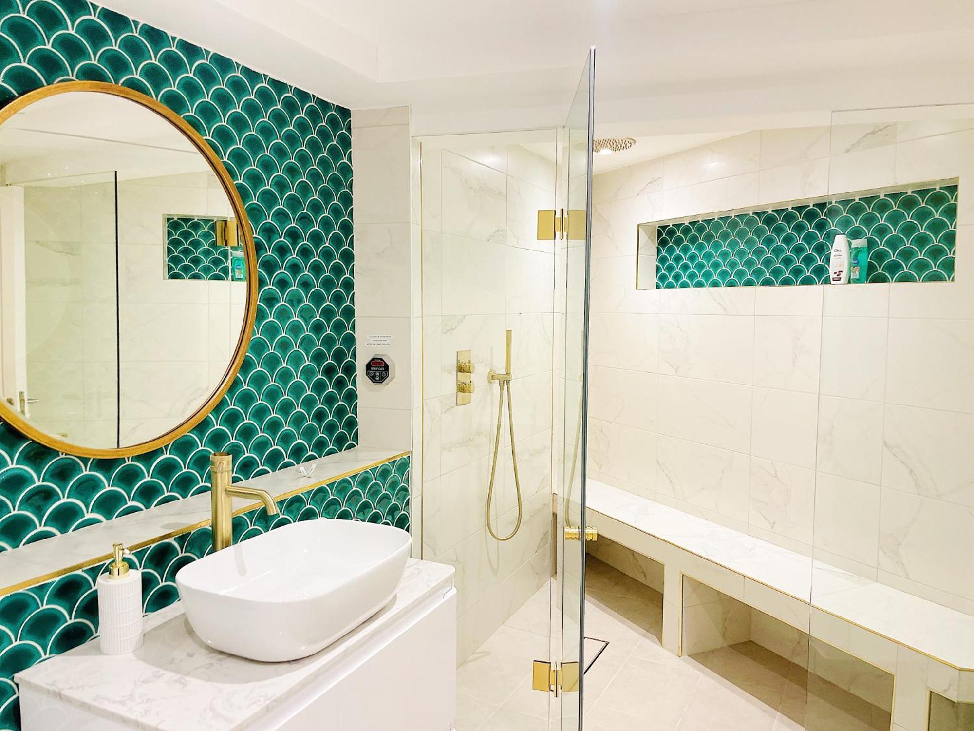 Hidden Retreat With Steam Room, King Bed Near Tube * Londres