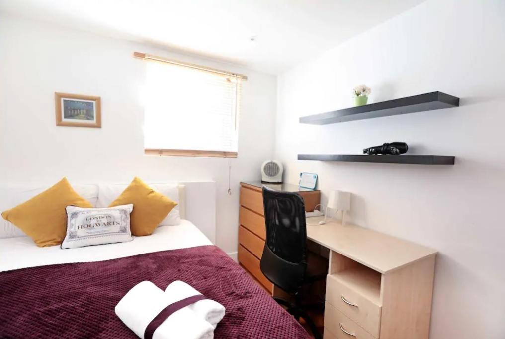 Hospedagem domiciliar Lovely Private Bedrooms In Euston Station - 121