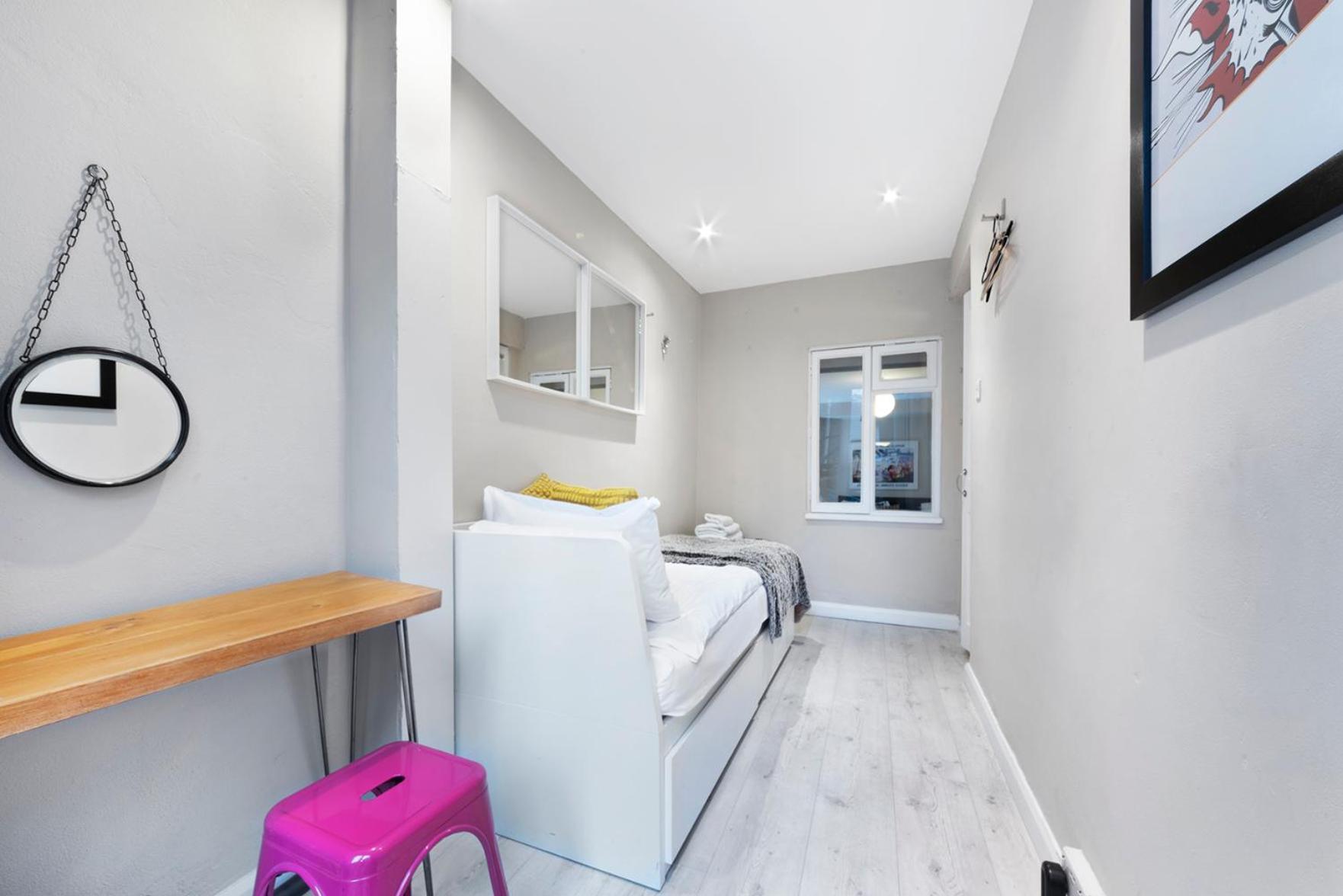 Flat 1 - 2 Bedrooms And Private Terrace Londen