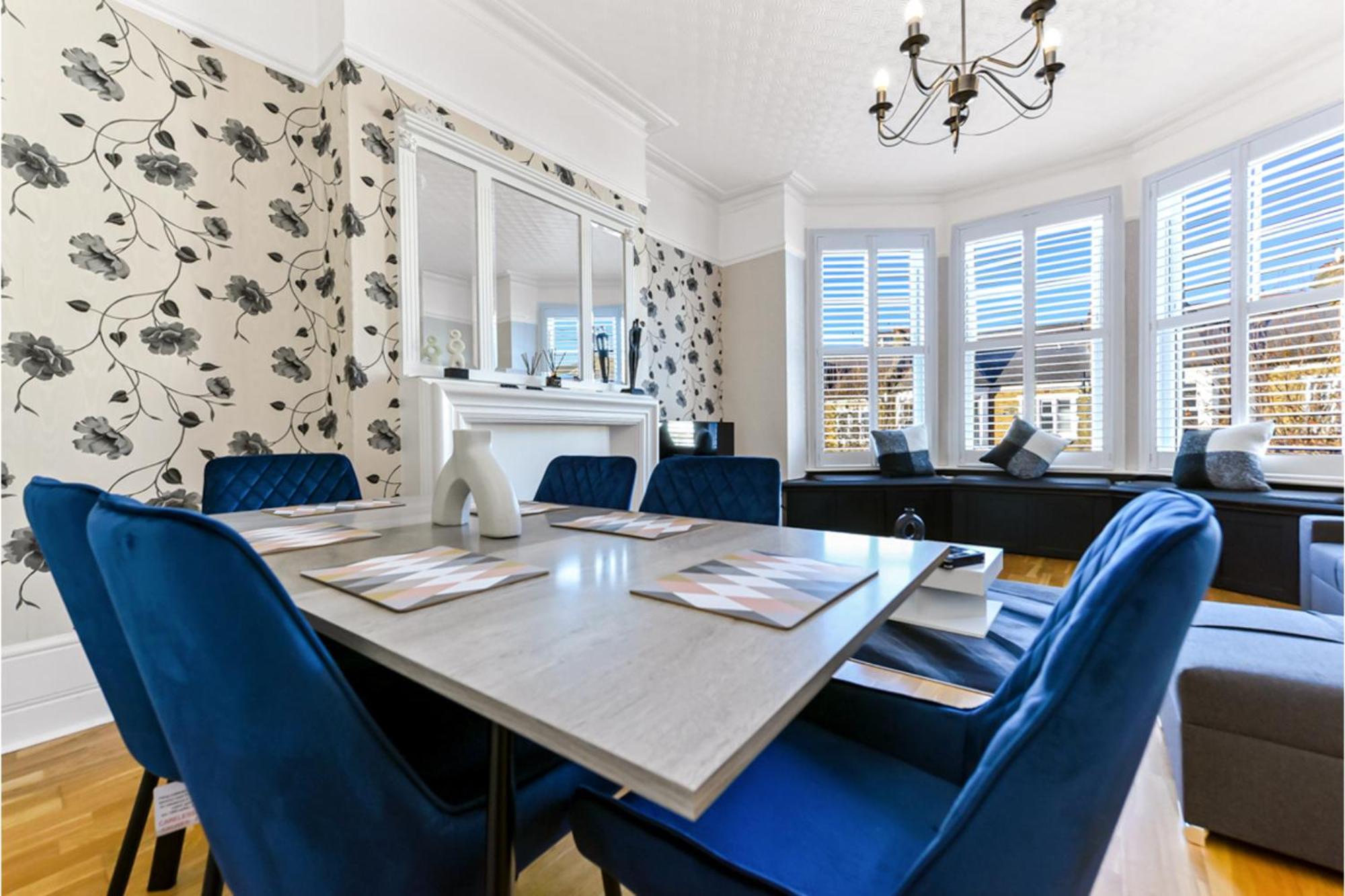 Peaceful And Radiant 3br Flat Apartamento Londres