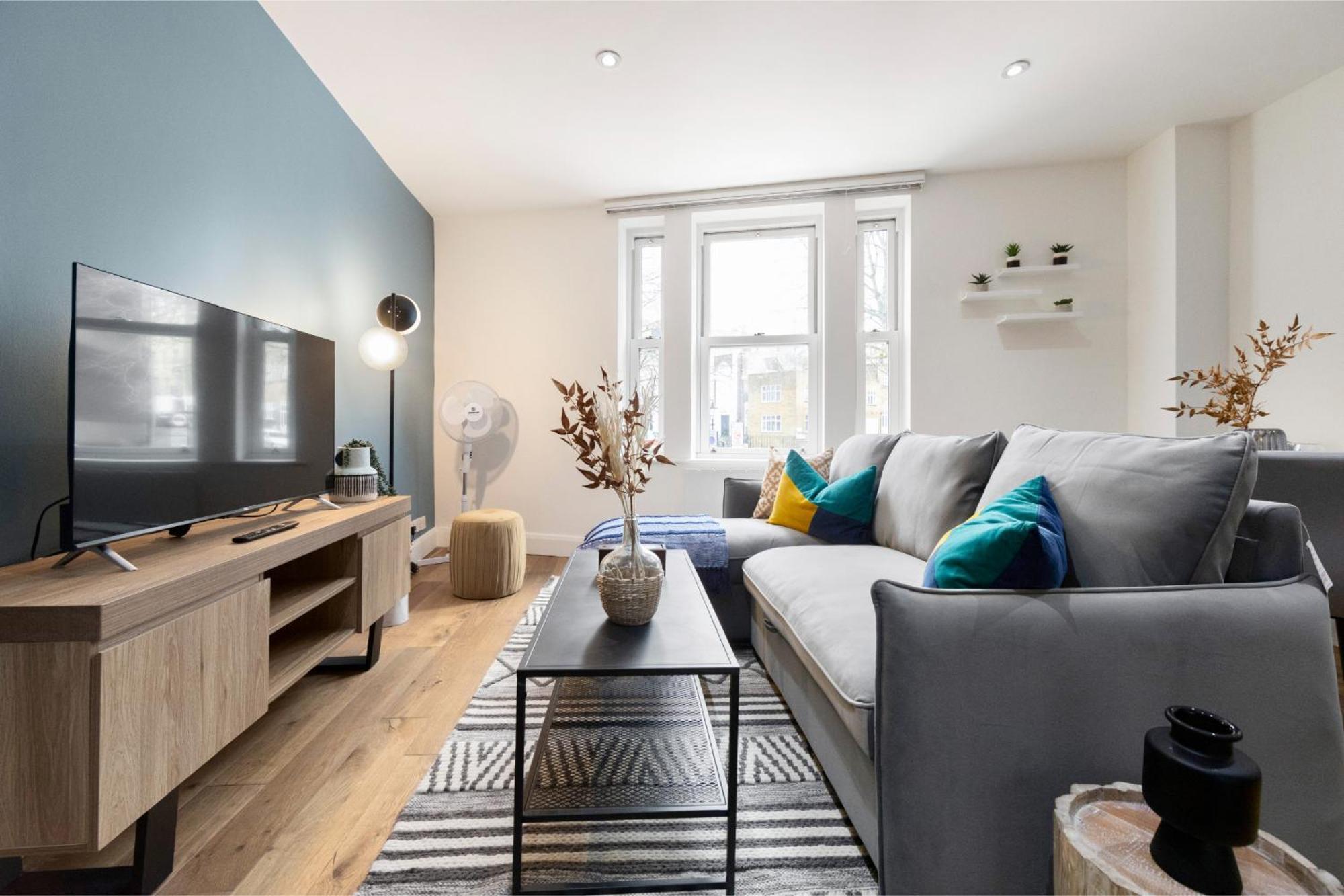 Tranquil Flat With Outdoor Space - Prime Location! * Londres
