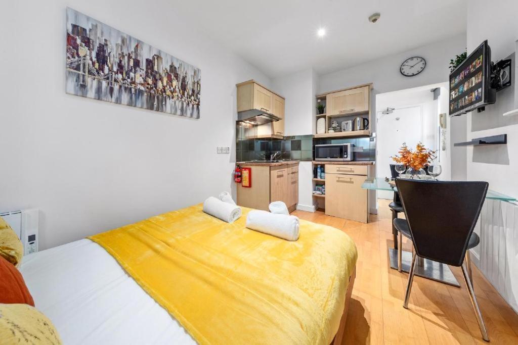 Paddington - W2 * London