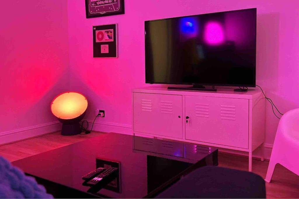 Apartamento Flat Next To Central Line Underground Station Londres