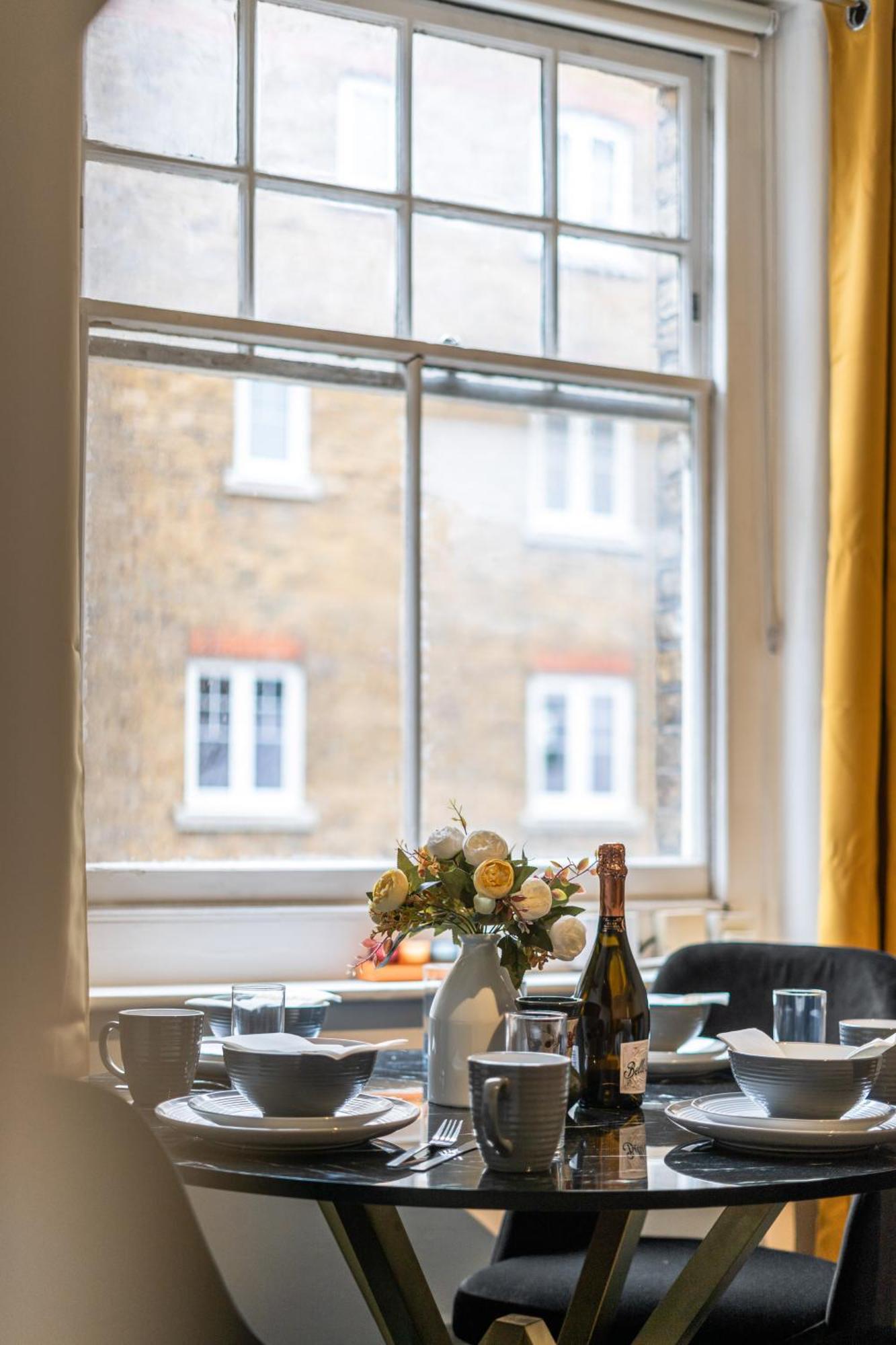 Chic Urban Retreat 1 Bedroom Gem In Covent Garden Apartment