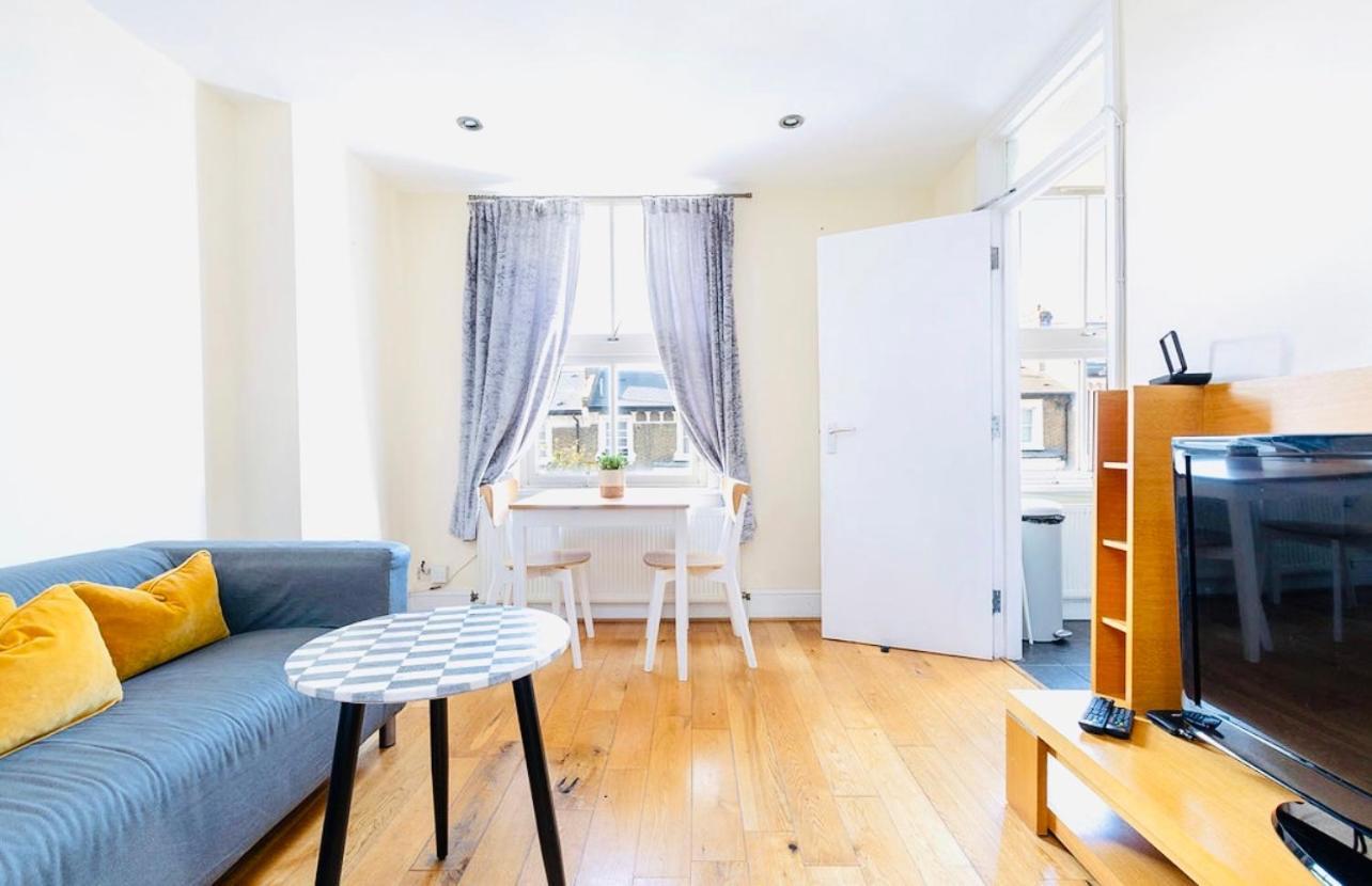 Apartamento Charming Apartment, Sleeps 4- 15 Mins To