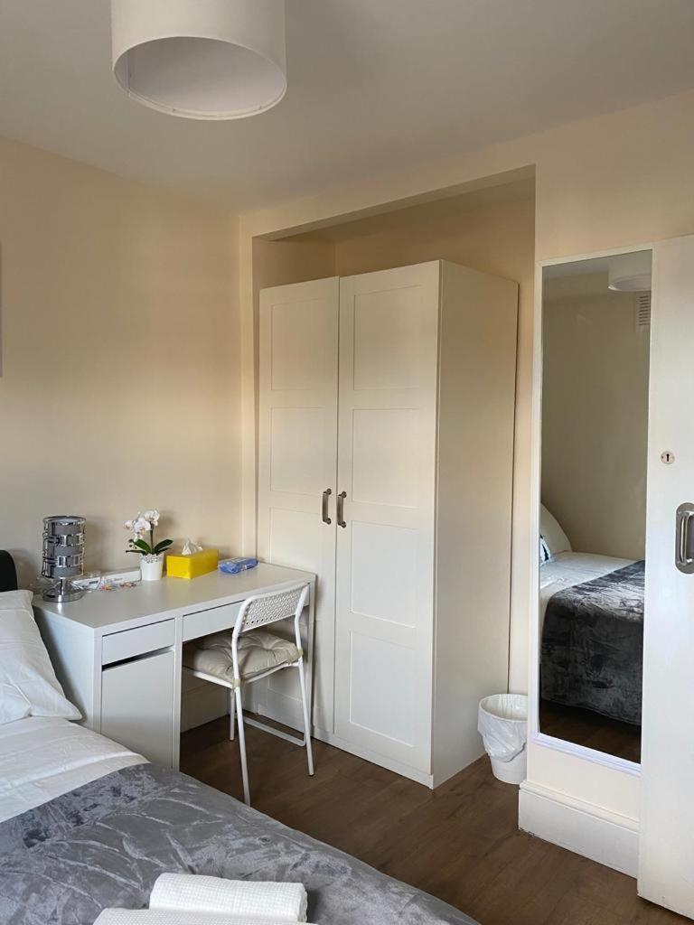 Lovely Private In Camden, Hospedagem domiciliar Londres