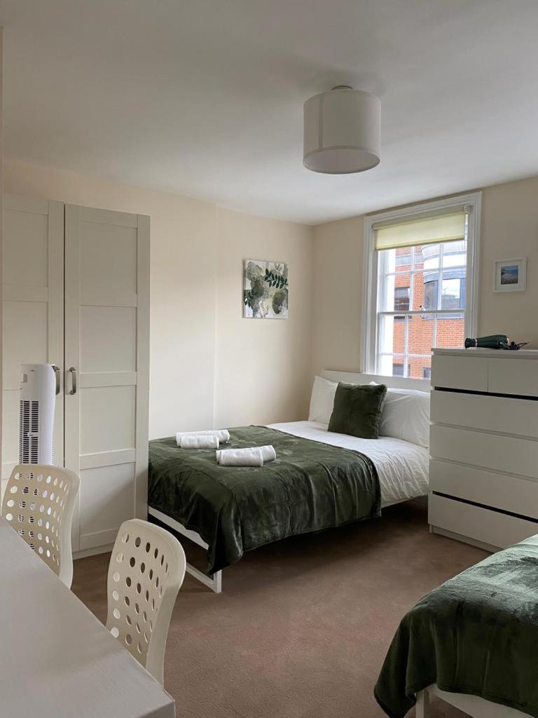 Lovely Private In Camden, Hospedagem domiciliar Londres