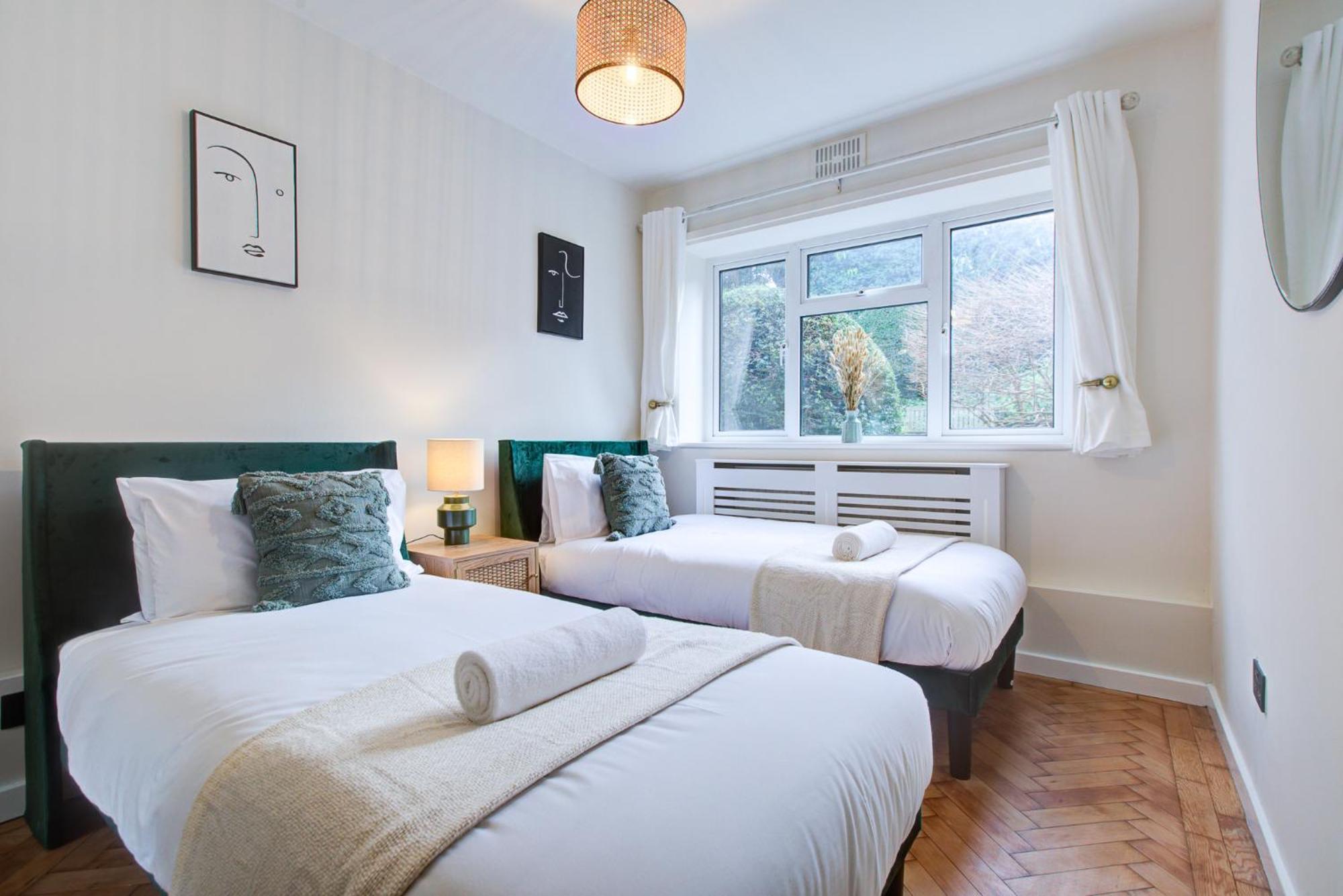 Artsy Serviced - Highgate *