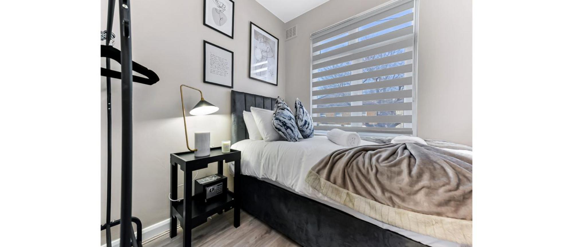 Serene, Stylish, Spacious Brand New For 2023! * Londen