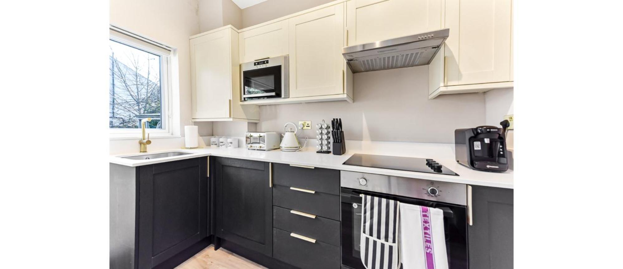 Serene, Stylish, Spacious Brand New For 2023! Londen