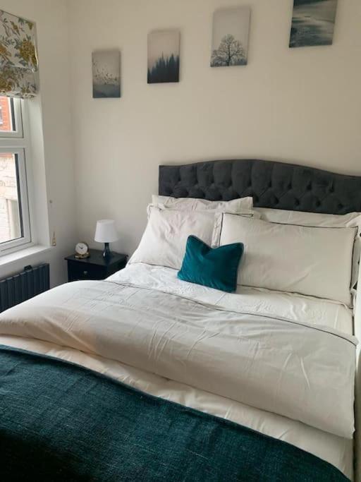 Apartment In Greater 2 Bedroom London