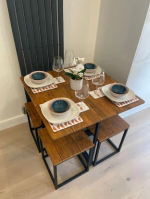 Apartment In Greater 2 Bedroom London