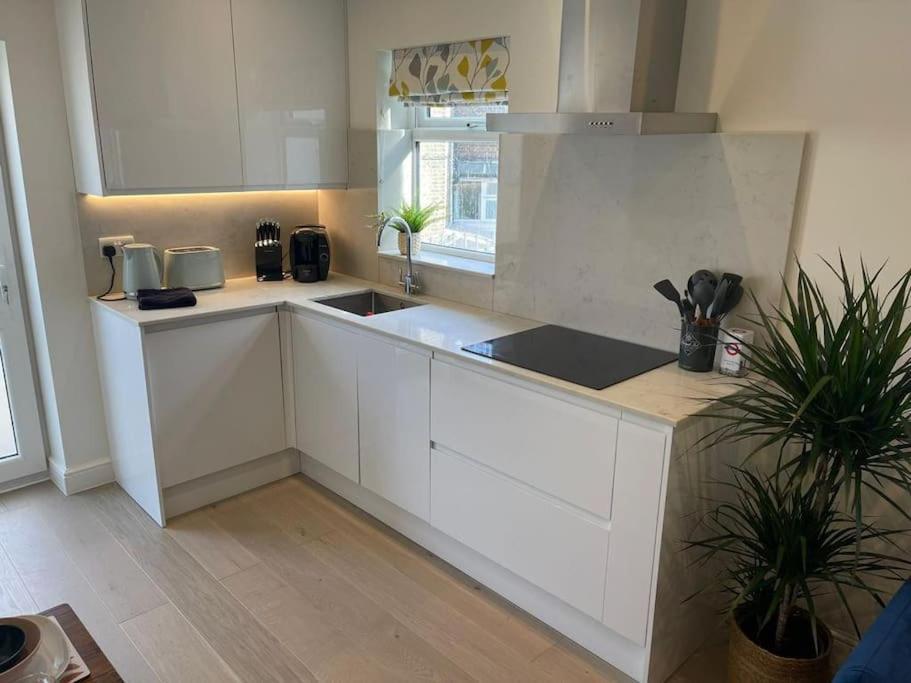 Apartment In Greater 2 Bedroom London