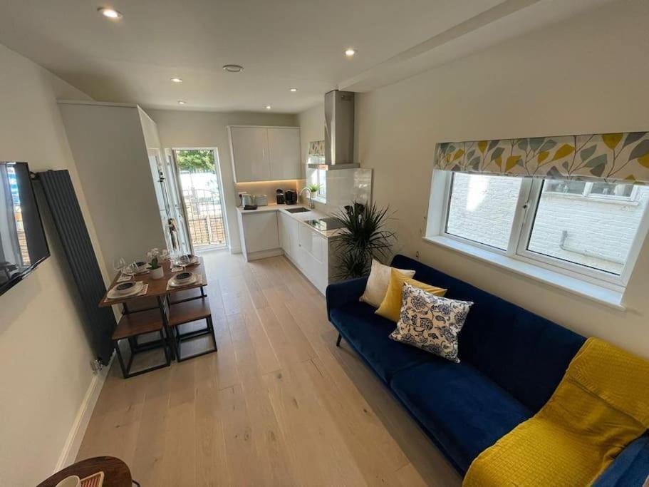 In Greater 2 Bedroom *