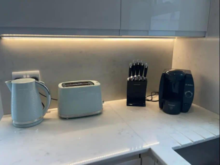 In Greater 2 Bedroom Apartment