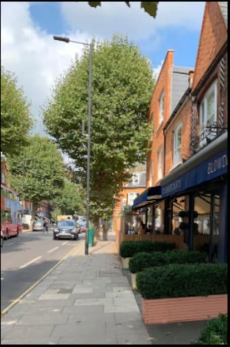 Apartment In Greater 2 Bedroom London