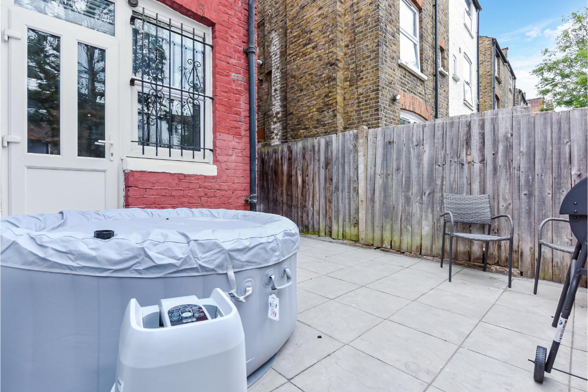 Lovely 2 Bedroom With Grill Londres