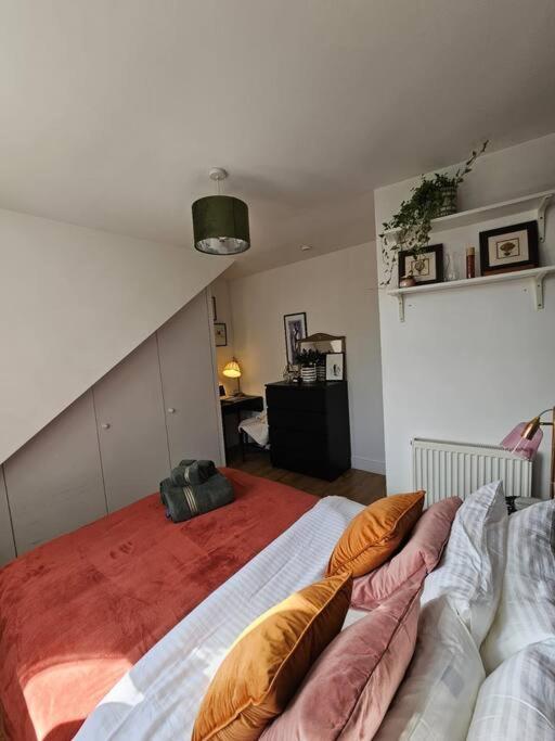 Cosy And Quiet One Bedroom Thames Flat Apartamento