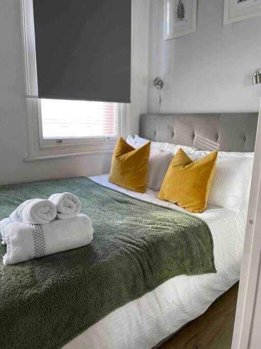 Beautiful And Spacious Flat Apartment