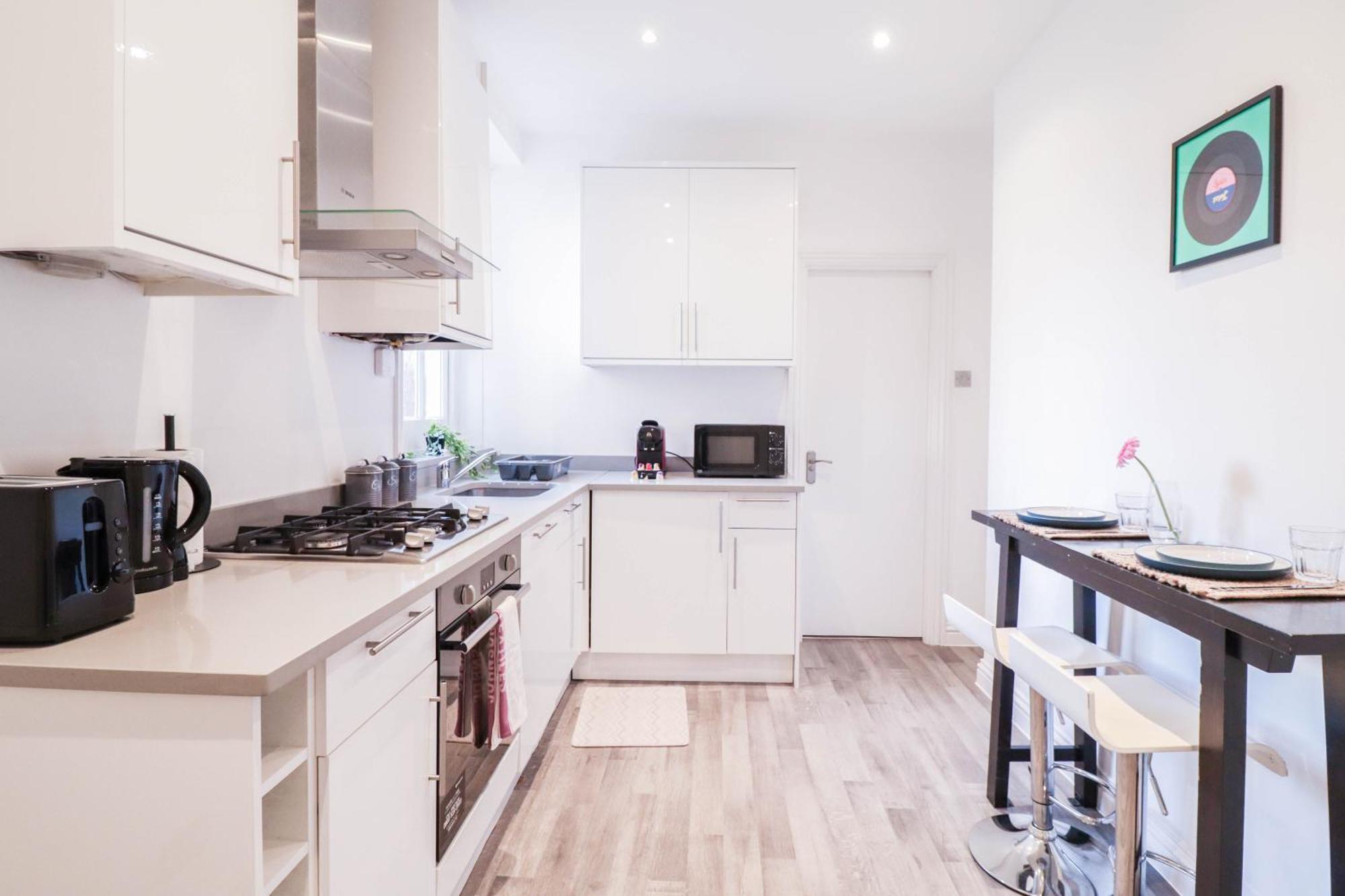 Stylish 1 Bedroom In Apartment