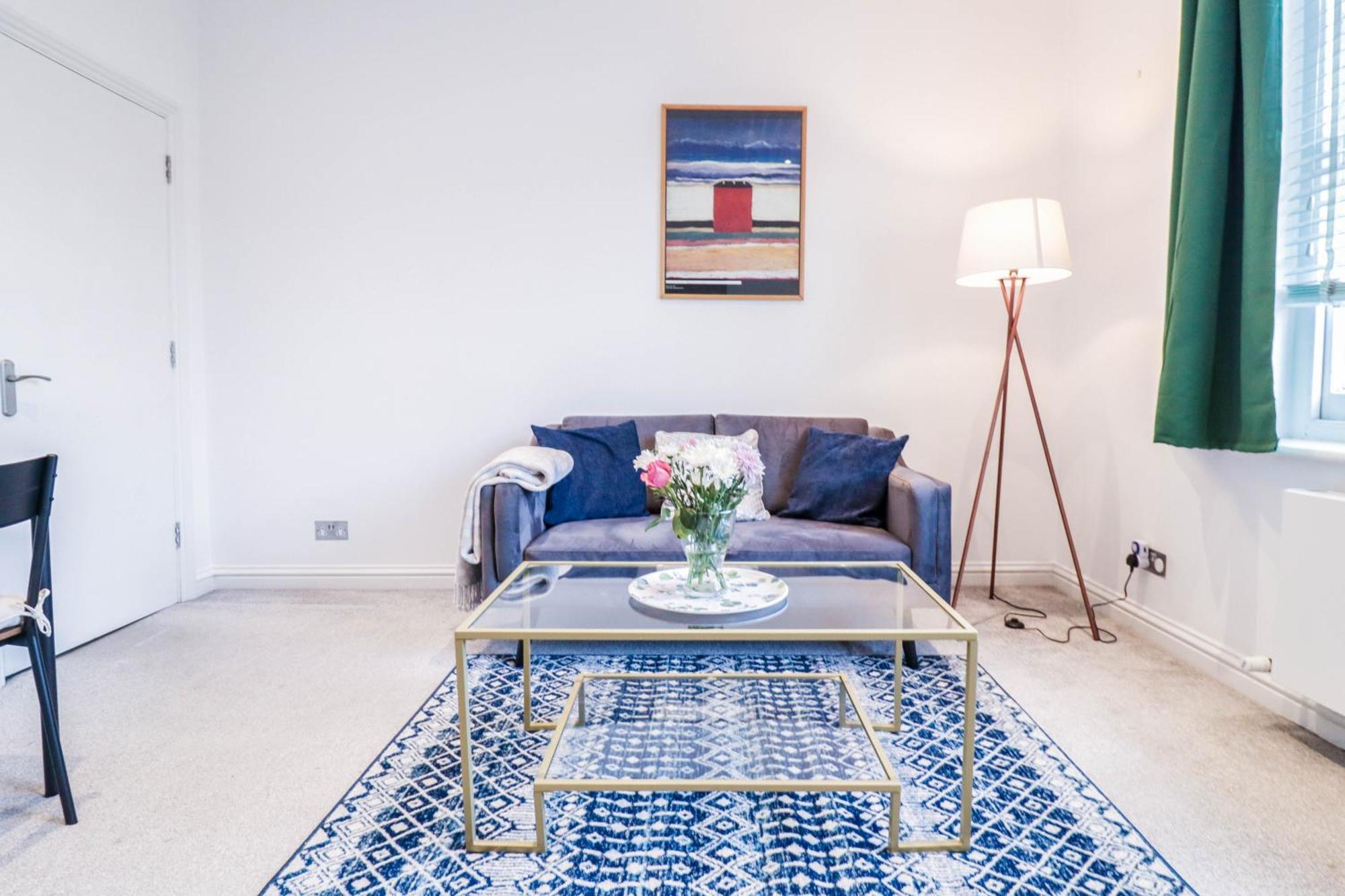 Stylish 1 Bedroom In Appartement Londres
