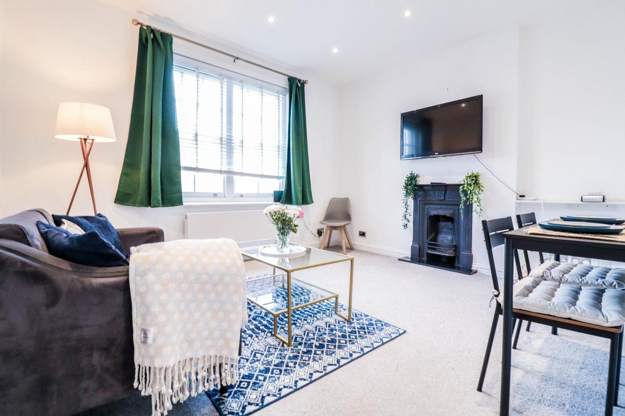 Stylish 1 Bedroom In Appartement