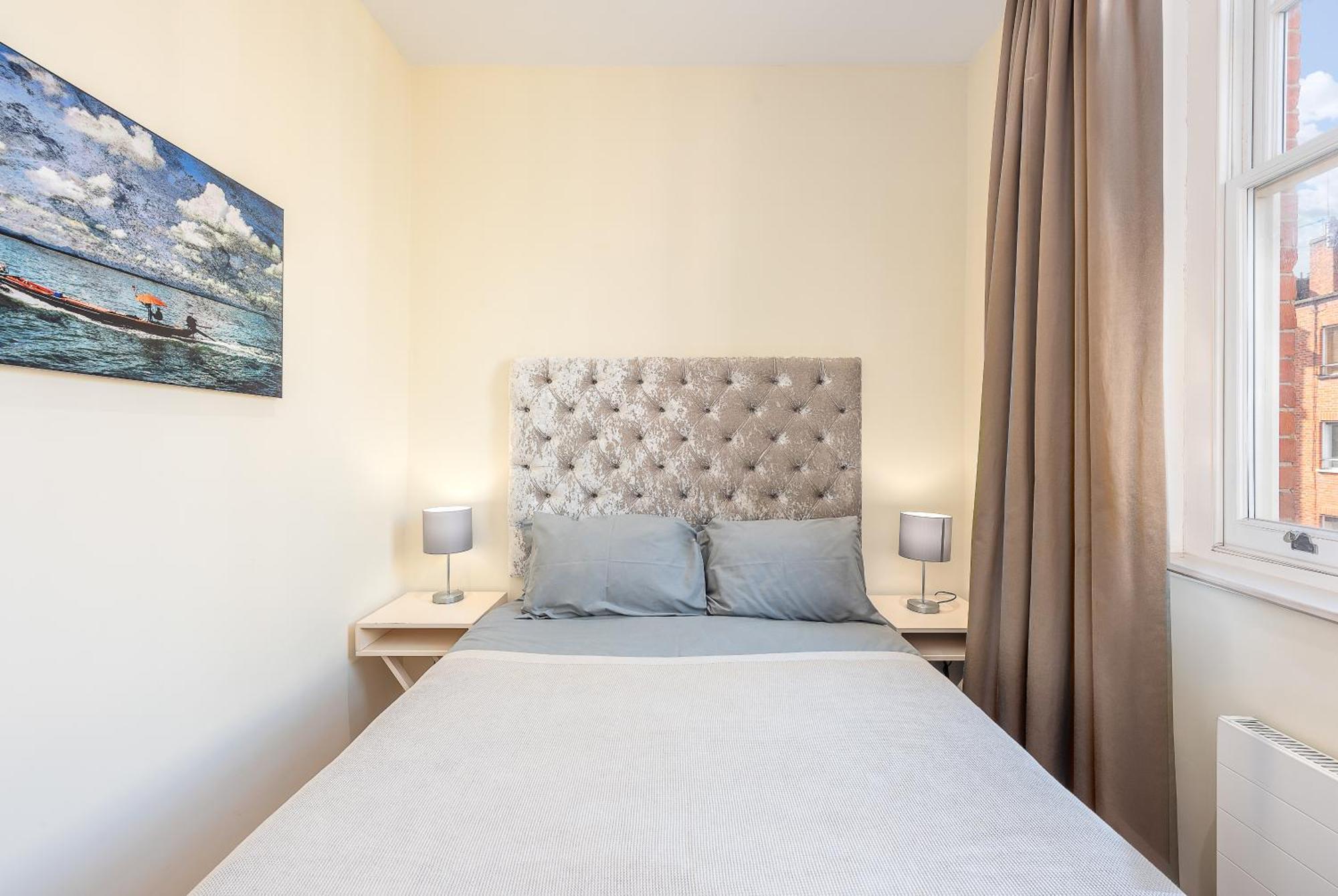 Moments From Hyde Park & Notting Hill With Free Luggage Storage And Washing Machine Appartement Londen