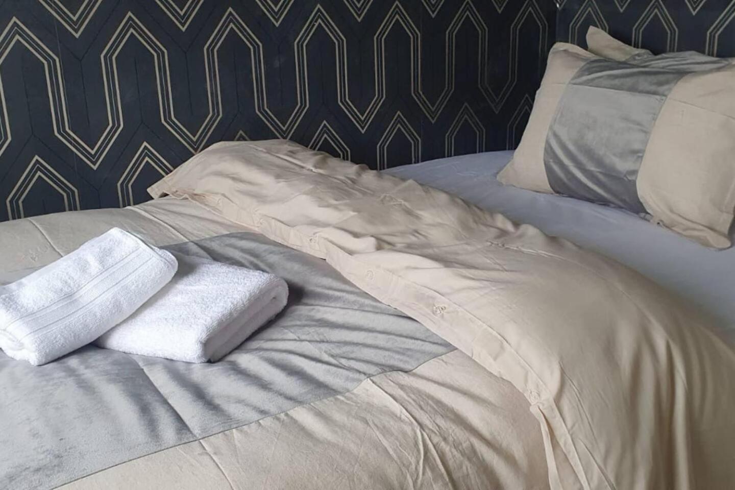 Lovely Contractor Family House Londres