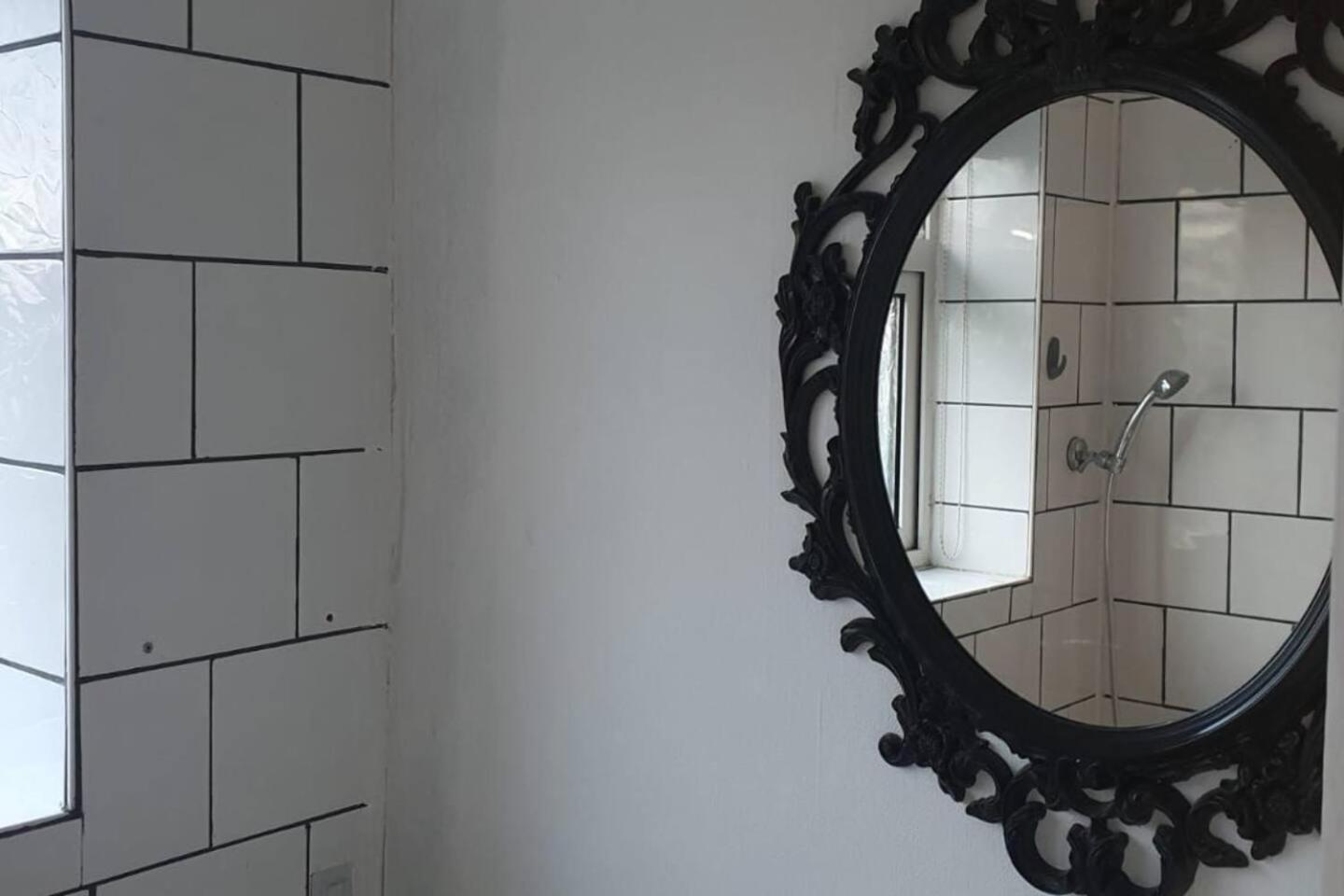 Lovely Contractor Family House Londres
