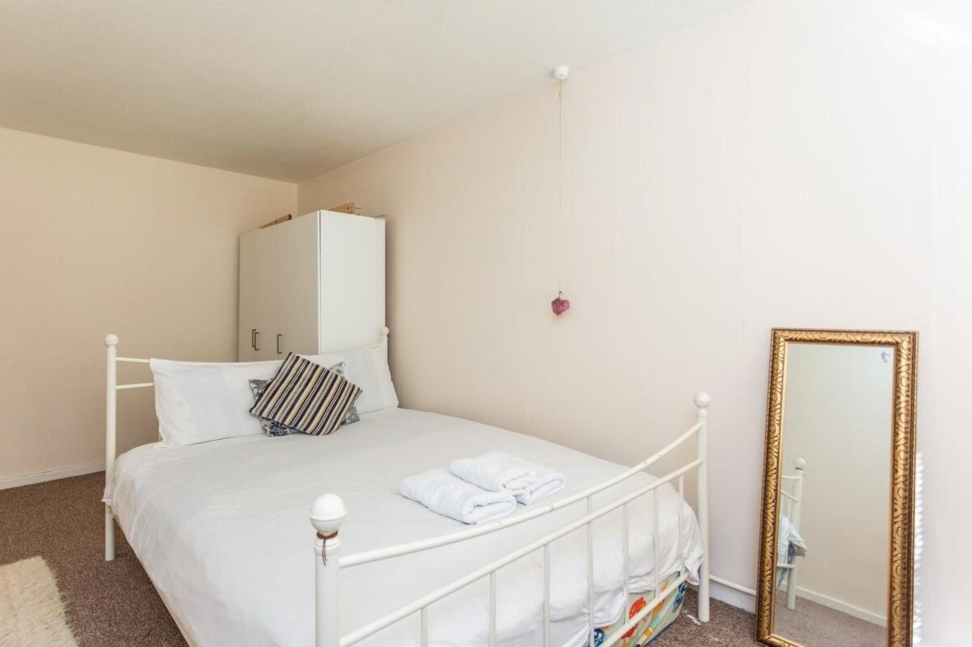 Hébergement de vacances Spacious 2bd House Wprivate Garden - Kennington! *