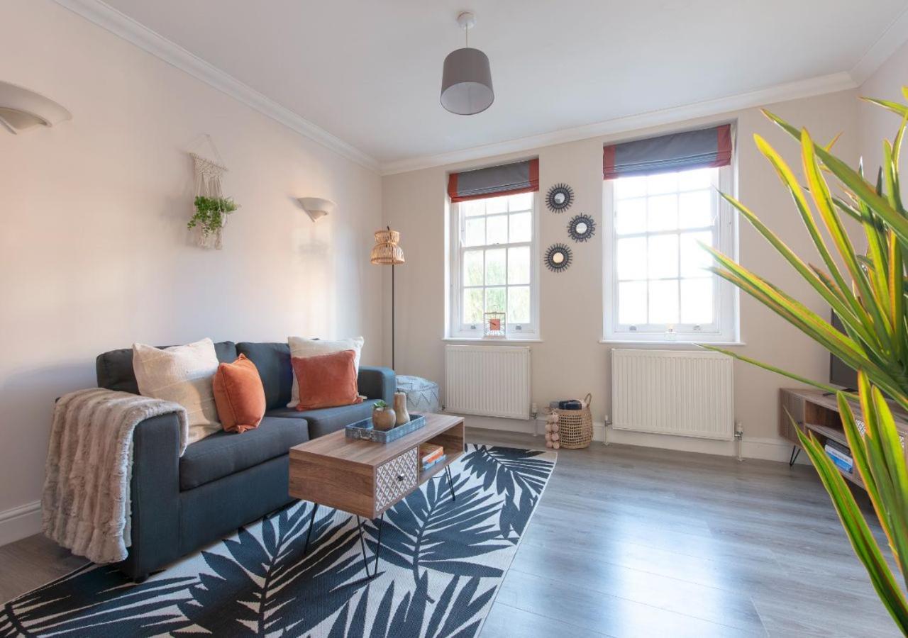 Welcoming And Radiant - One Bedroom In The Heart Of South Appartement