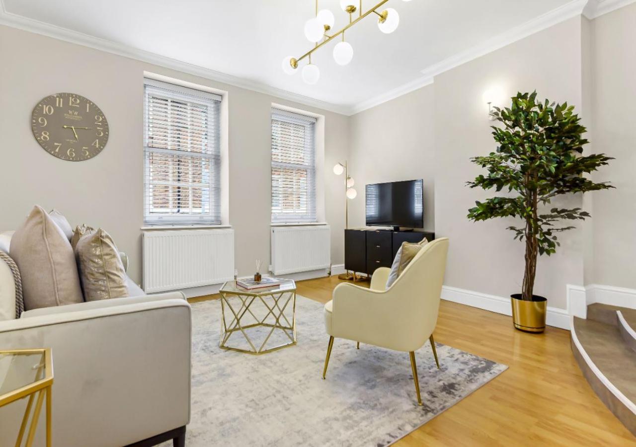 Charm: Stylish & Comfy 2br Flat In *