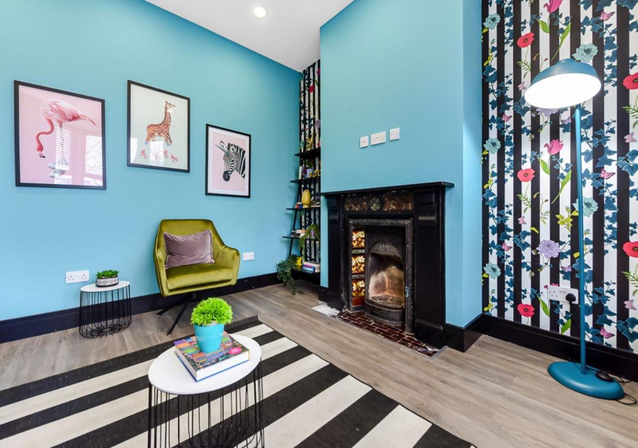 Bright & Colourful House - For A Large Groups Apartamento *