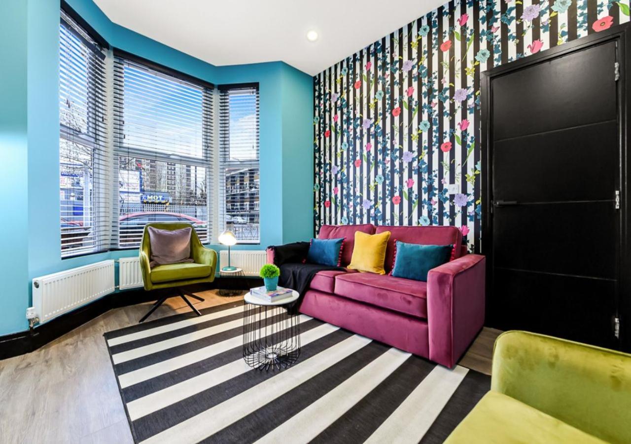 Bright & Colourful House - For A Large Groups Londres
