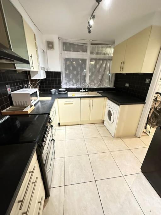 3 Bedroom Garden House Maida Vale Apartamento