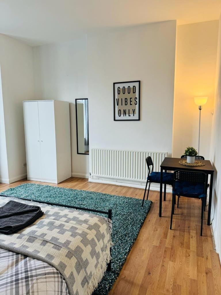 Homestay Jubilee 15 Minutes